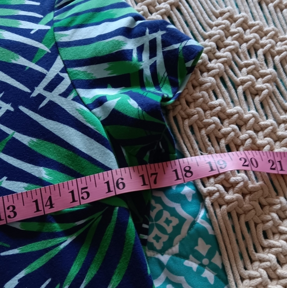 Old Navy~Floral Palm Leaves Green Tropical Bodycon Mini Tee Dress - Picture 6 of 12